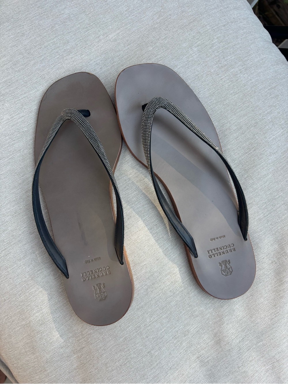 Brunello Cucinelli Monili Black &Rutenio Leather thong sandals size 40